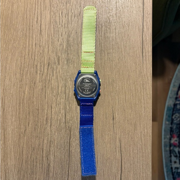 Freestyle Shark Leash Watch Blueberry Lime 🫐🍋‍🟩 - Picture 3 of 4